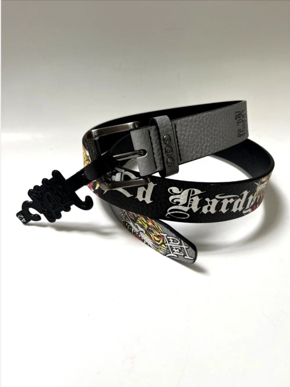 Ed Hardy Ombre Gray Black Tiger PU Leather Belt Size 42 Gothic Y2K 48